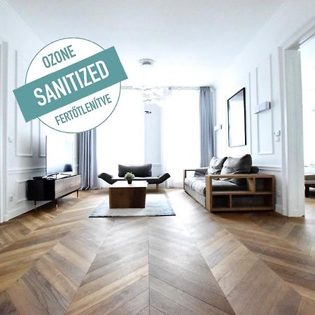 Luxury Apartment By Hi5 - Szervita Suite Budapest Esterno foto