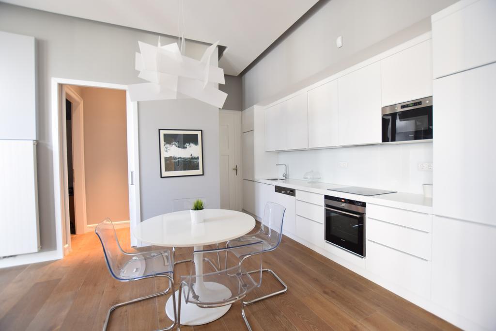 Luxury Apartment By Hi5 - Szervita Suite Budapest Esterno foto