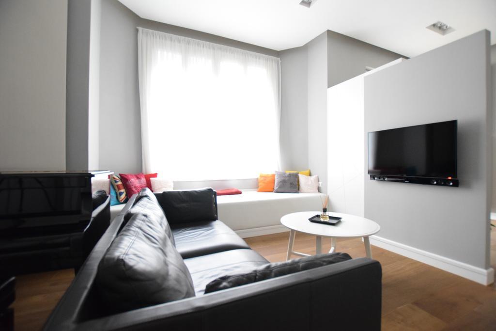 Luxury Apartment By Hi5 - Szervita Suite Budapest Esterno foto