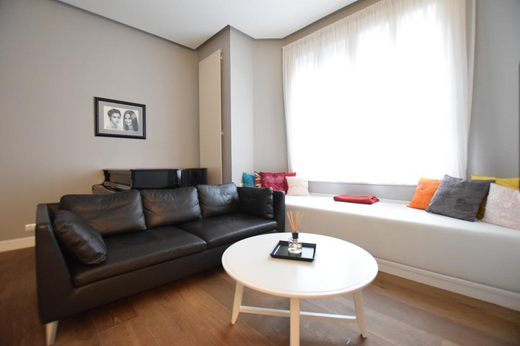 Luxury Apartment By Hi5 - Szervita Suite Budapest Esterno foto