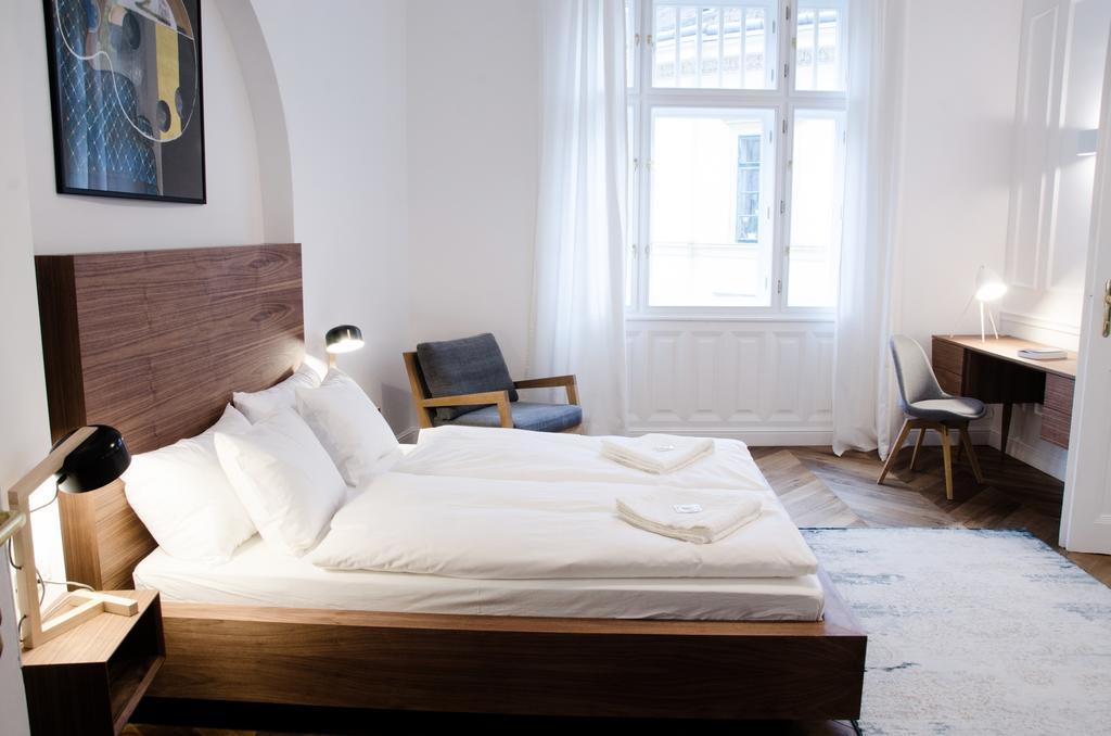 Luxury Apartment By Hi5 - Szervita Suite Budapest Esterno foto