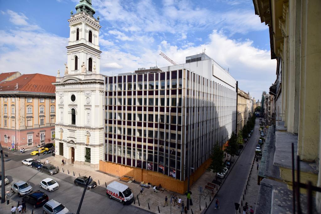 Luxury Apartment By Hi5 - Szervita Suite Budapest Esterno foto