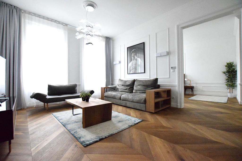 Luxury Apartment By Hi5 - Szervita Suite Budapest Esterno foto